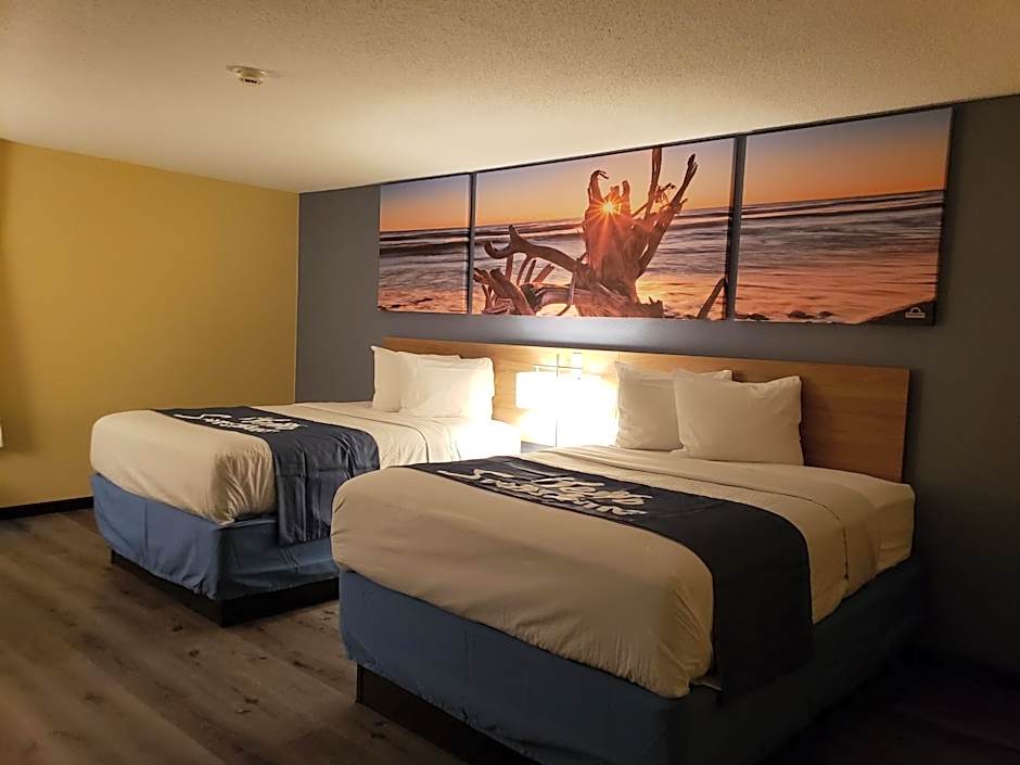 Days Inn & Suites by Wyndham Merrillville
