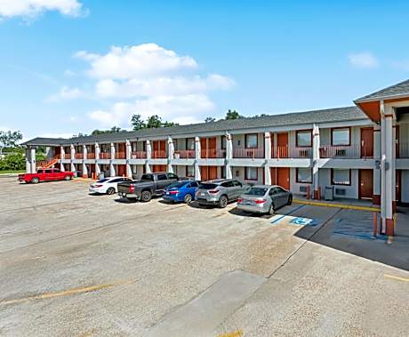 Extended Stay Laplace Inn