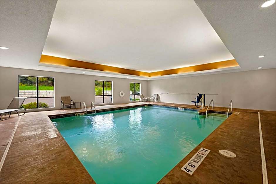 Comfort Suites Hudson I-94