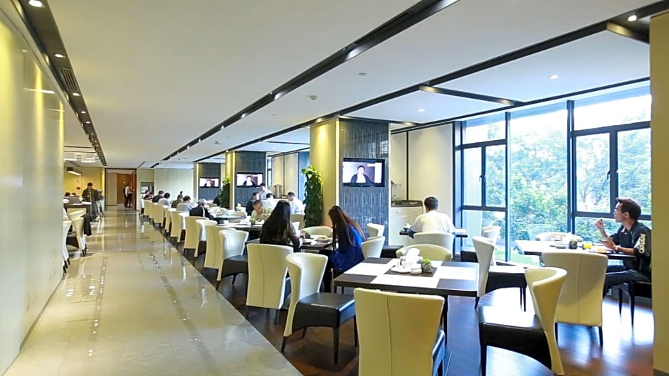 Yuwa Hotel