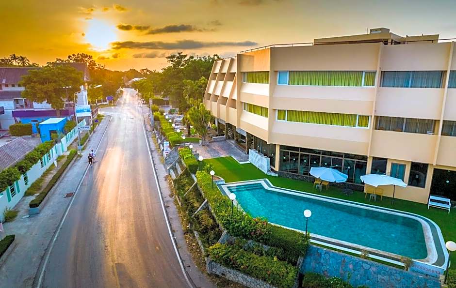 Bangsaen Villa Hotel