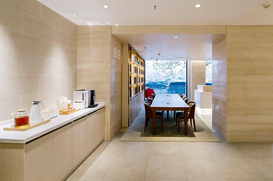 JI Hotel Dalian Qingniwa