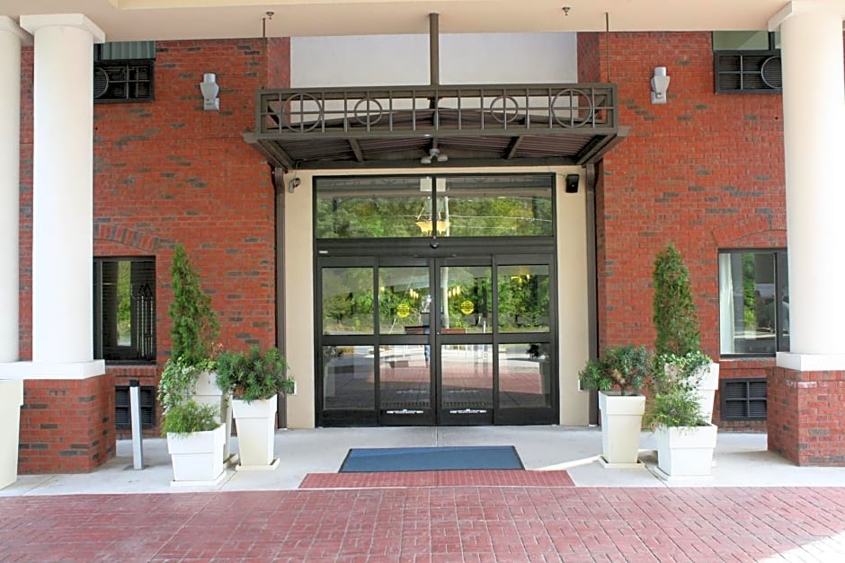 Holiday Inn Express Hotels & Suites Rockingham West By IHG