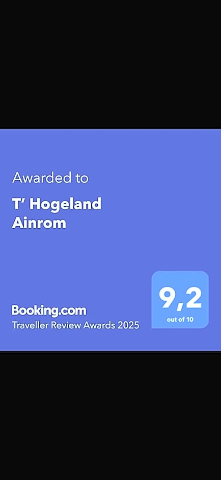 T¿ Hogeland Ainrom