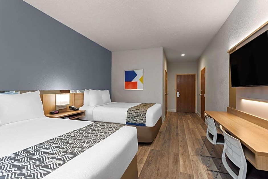 Microtel Inn & Suites By Wyndham Zephyrhills