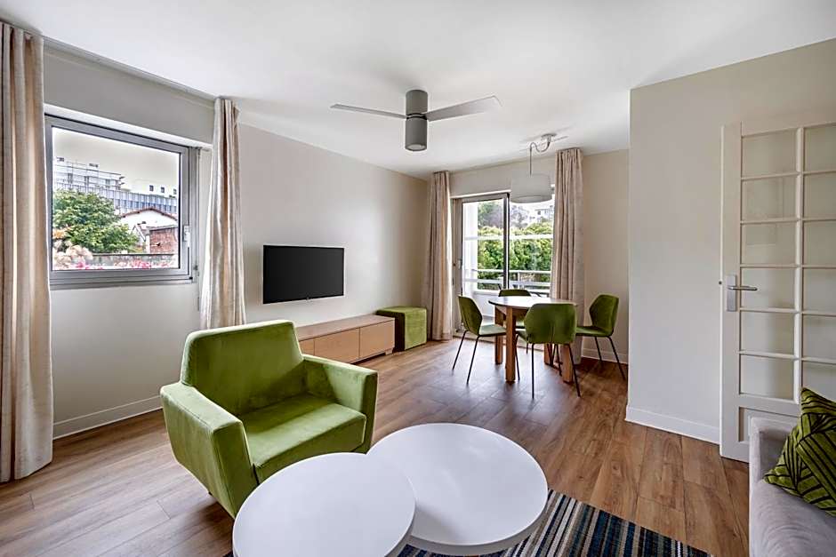 Royal Regency Paris Vincennes 