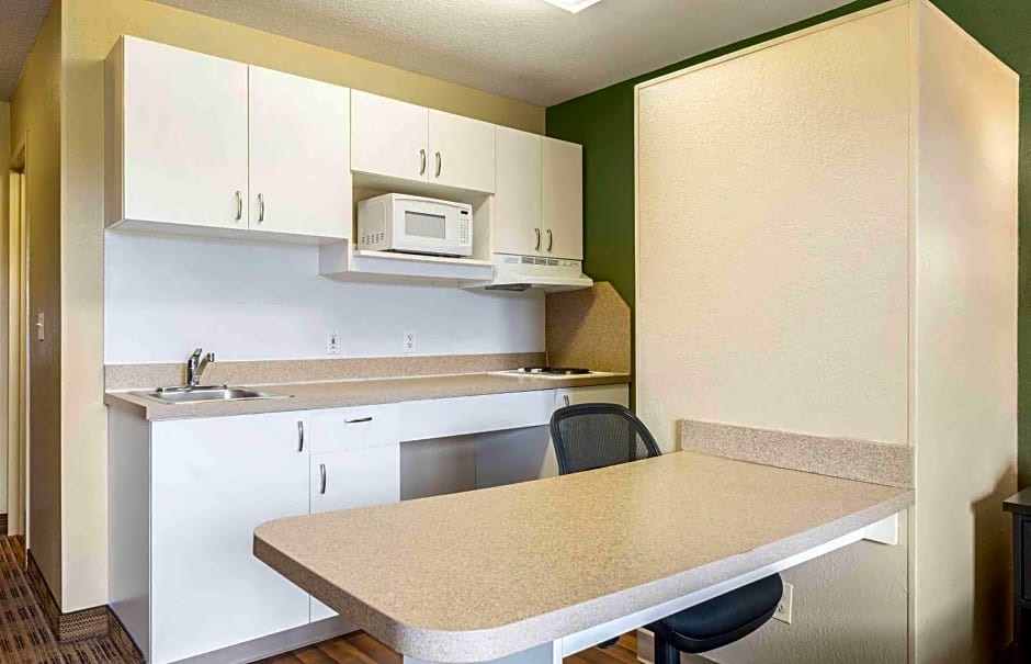 Extended Stay America Suites - Chicago - Gurnee