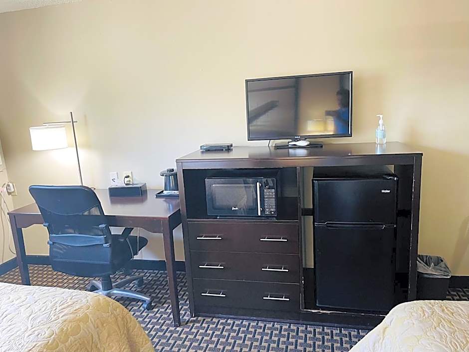 Super 8 by Wyndham Clear Lake