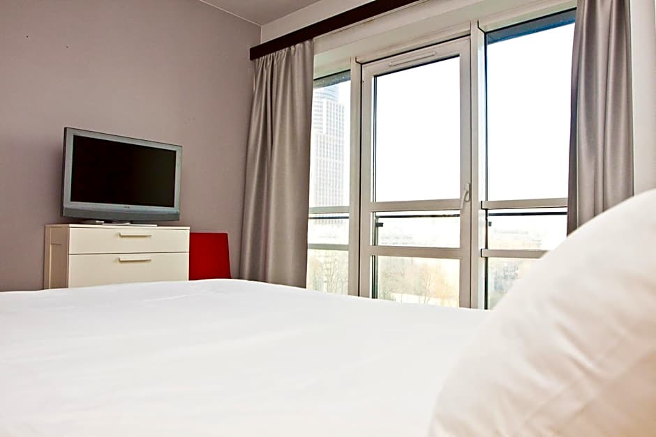 Platinum Towers Country 2 Country