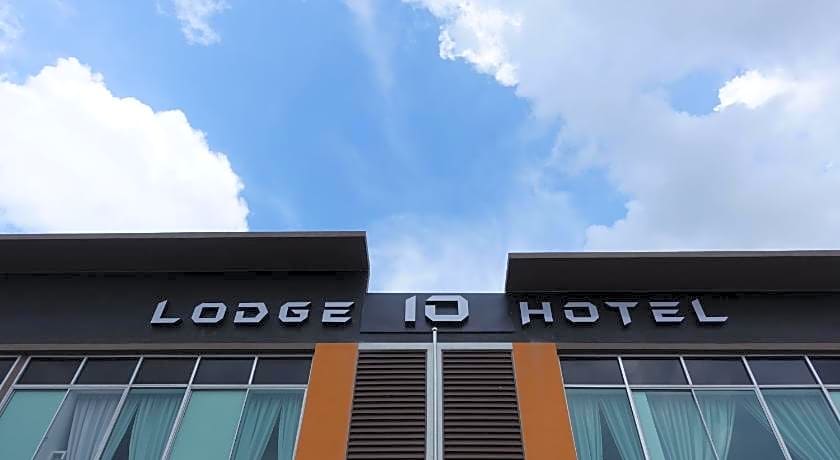 Lodge 10 Hotel