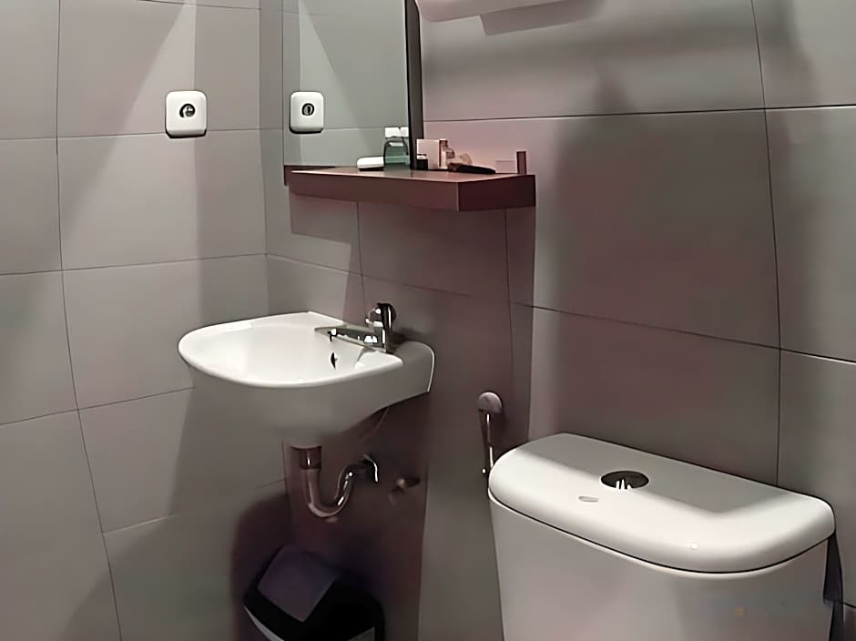 Front One Budget Malioboro