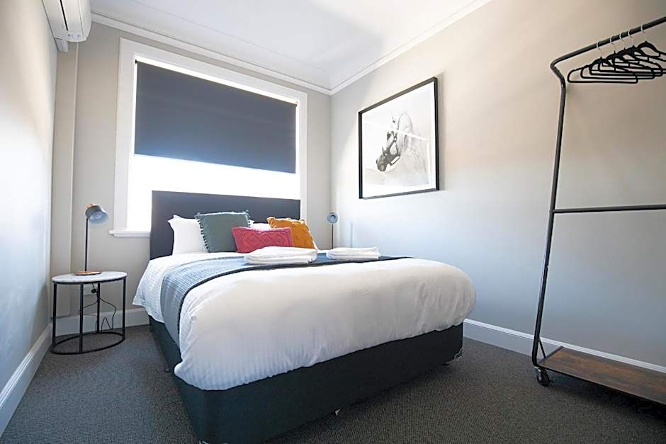 Horse and Jockey Hotel Homebush