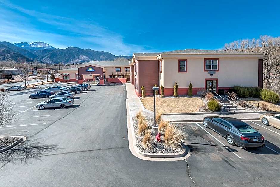 Days Inn by Wyndham Manitou Springs