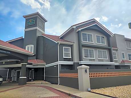 La Quinta Inn & Suites by Wyndham Macon