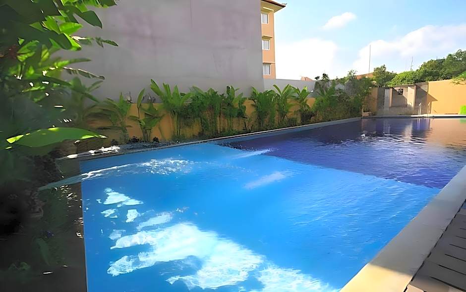 Grand Santhi Hotel