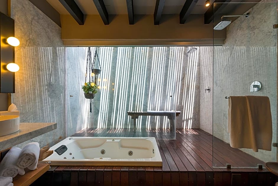 Dos Casas Hotel & Spa