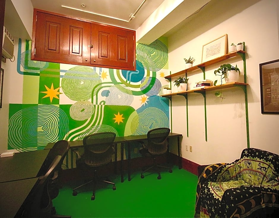 Green Tortoise Hostel
