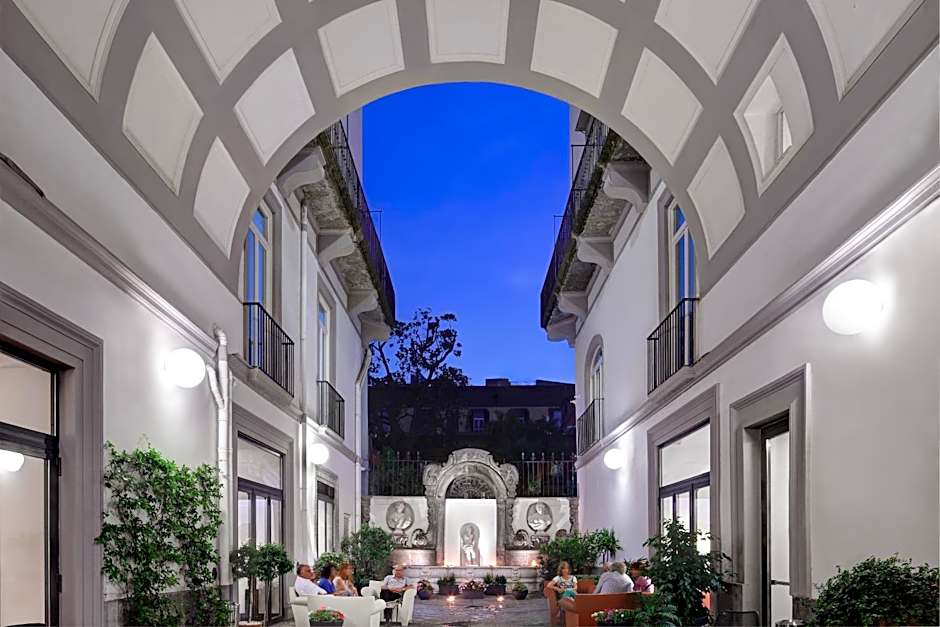 Hotel Piazza Bellini & Apartments