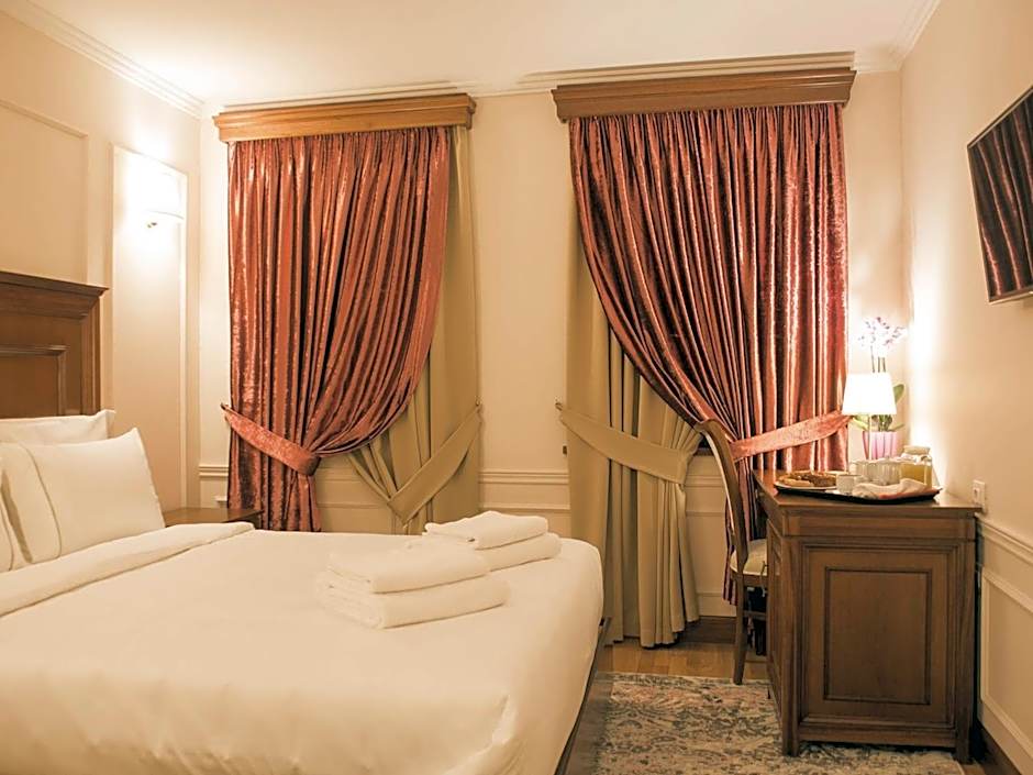 Hotel Opera