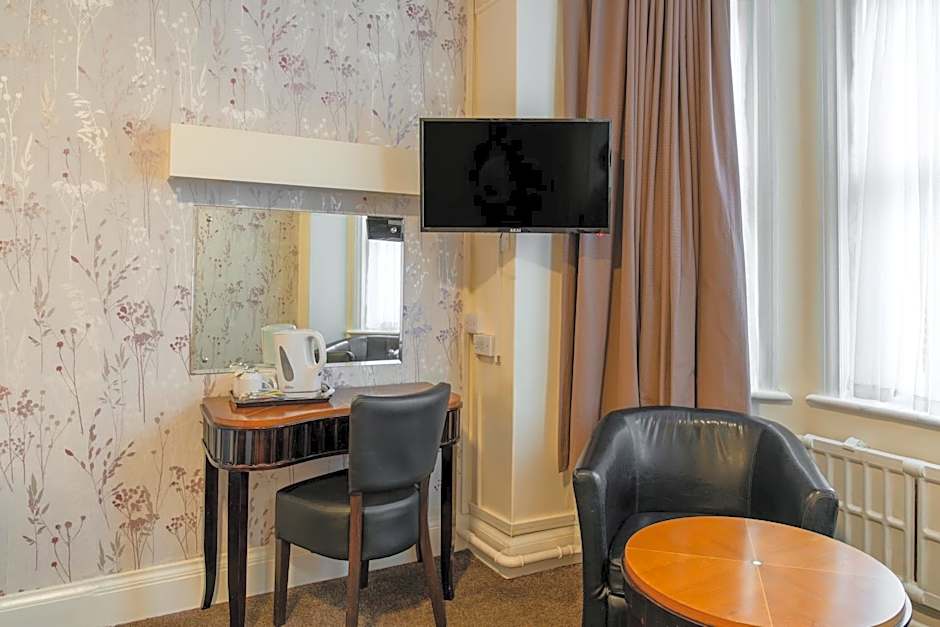 Heathlands Hotel