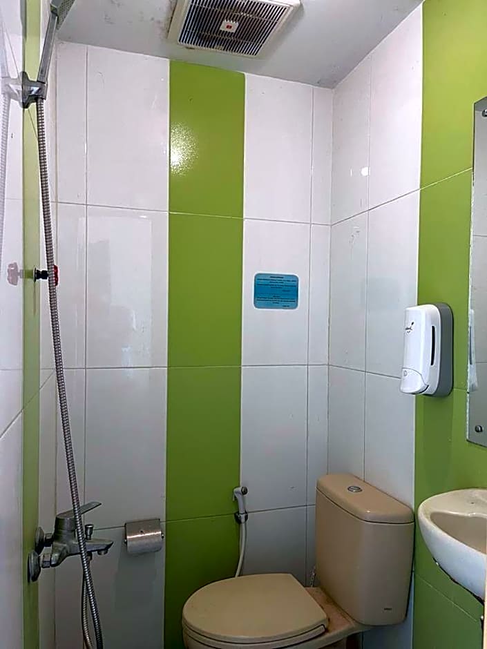 Capital O 93285 Residence Hotel Syariah