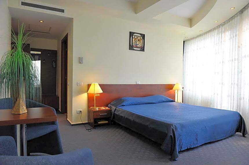 Samaa Hotel