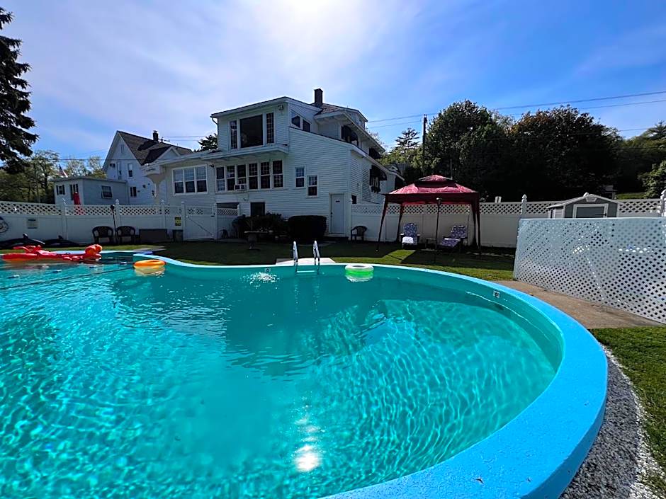 Claddagh Motel & Suites