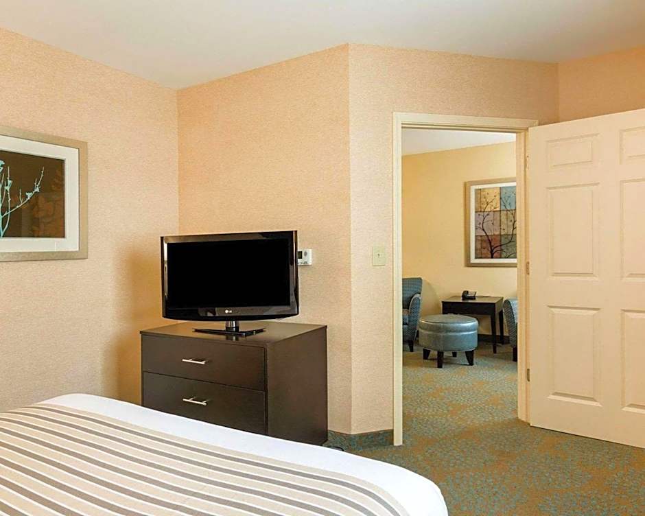 Stafford Suites by IHG