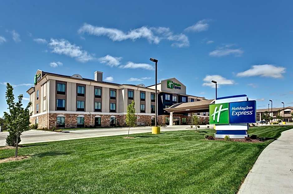 Holiday Inn Express Hutchinson By IHG