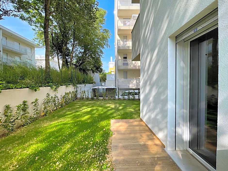 Marina Dream Beach Apartments with Sea View Terrace - Agenzia Cocal