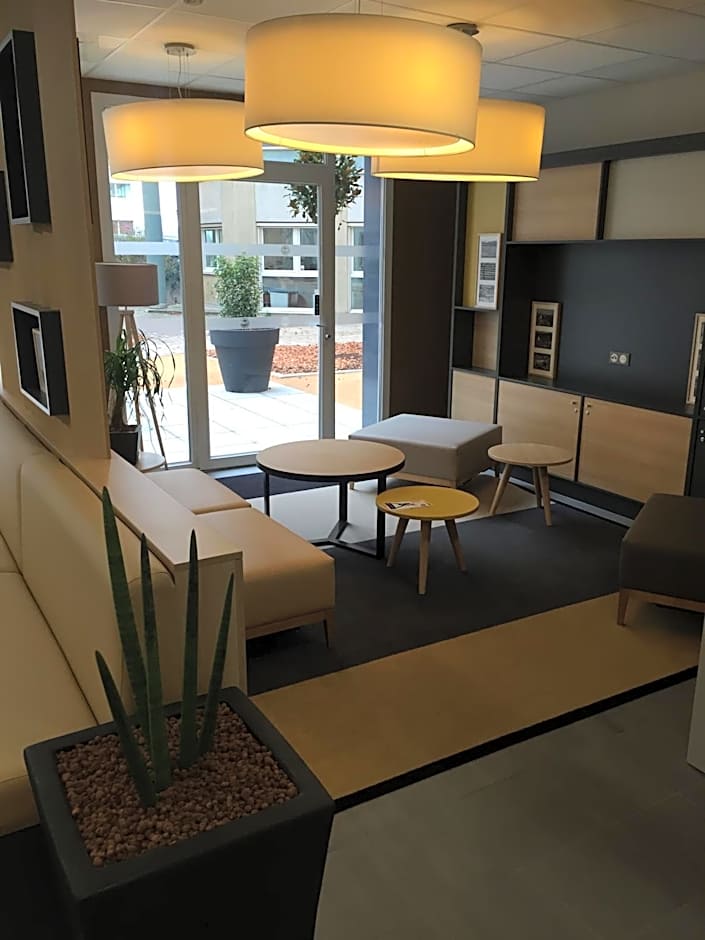 B&B HOTEL Lyon Caluire Cité Internationale