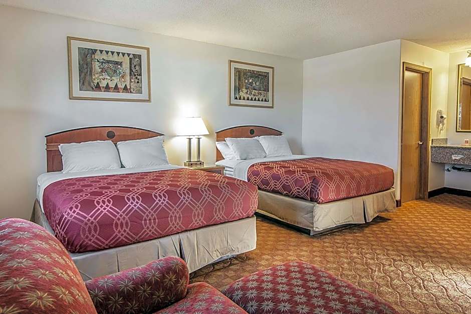 Econo Lodge Inn & Suites Madras