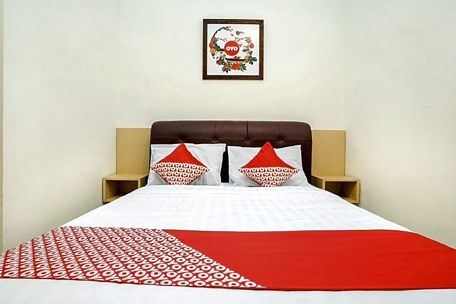 Vaccinated Staff - OYO 658 Alibaba Residence