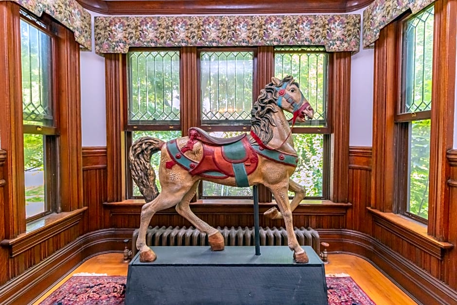 Saratoga Dreams Bed and Breakfast