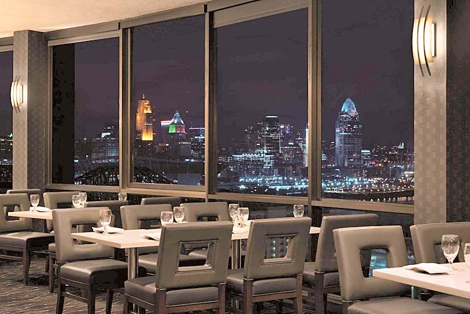 Radisson Hotel Cincinnati Riverfront