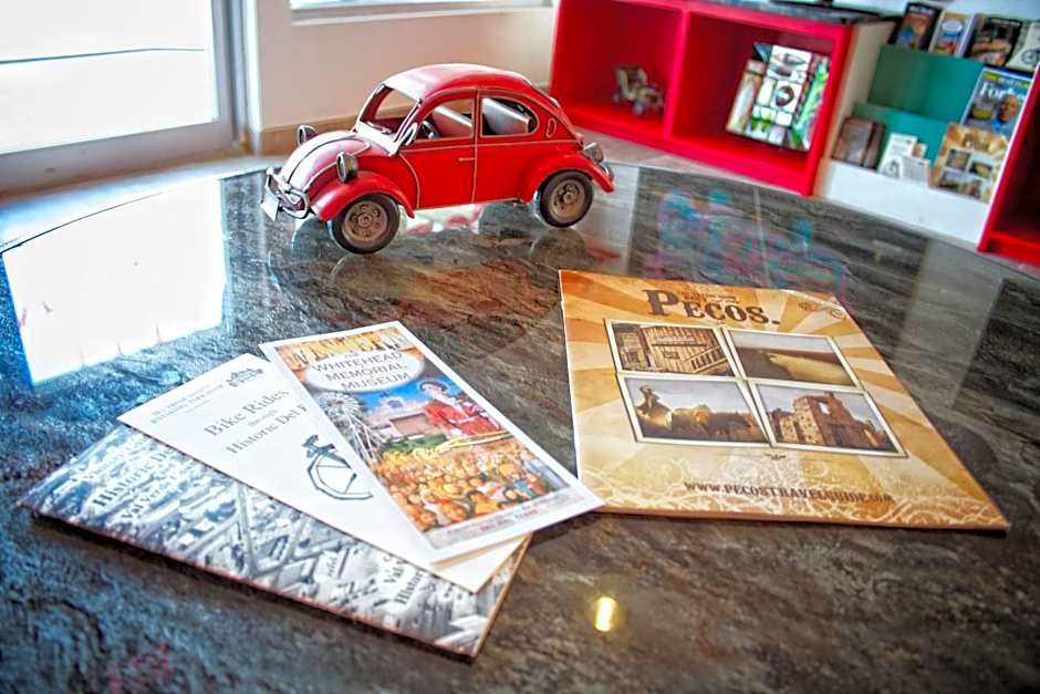 Whispering Palms Inn