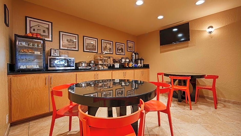 Best Western Pine Tree Motel