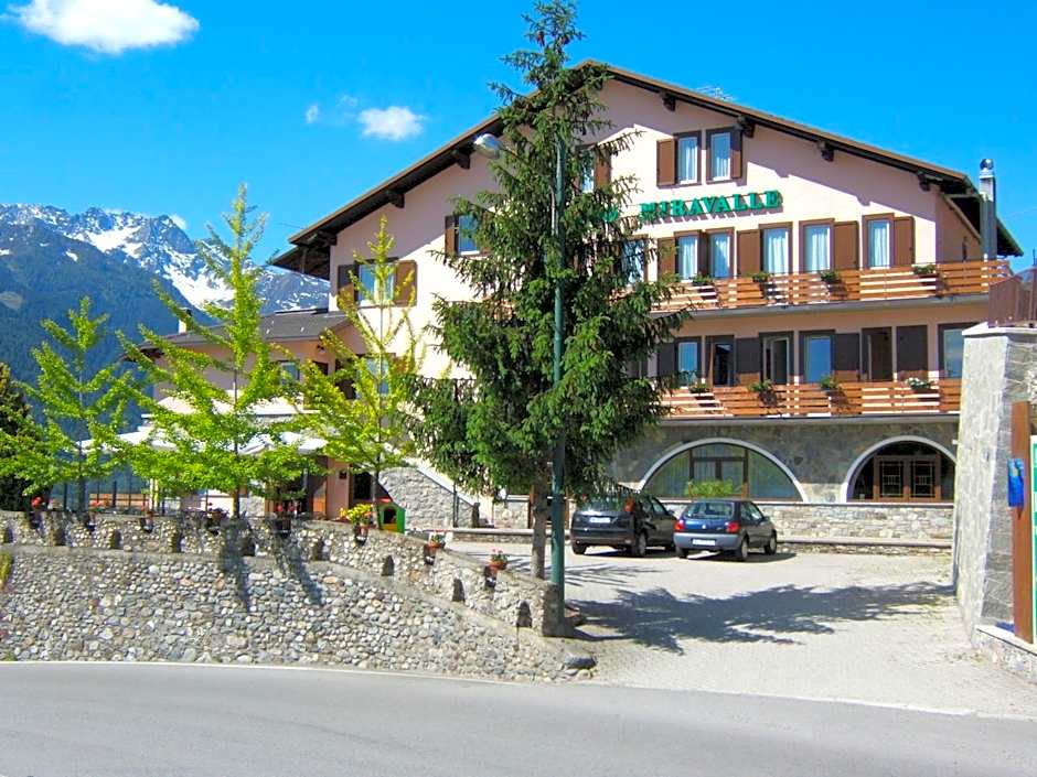 Hotel Ristorante Miravalle