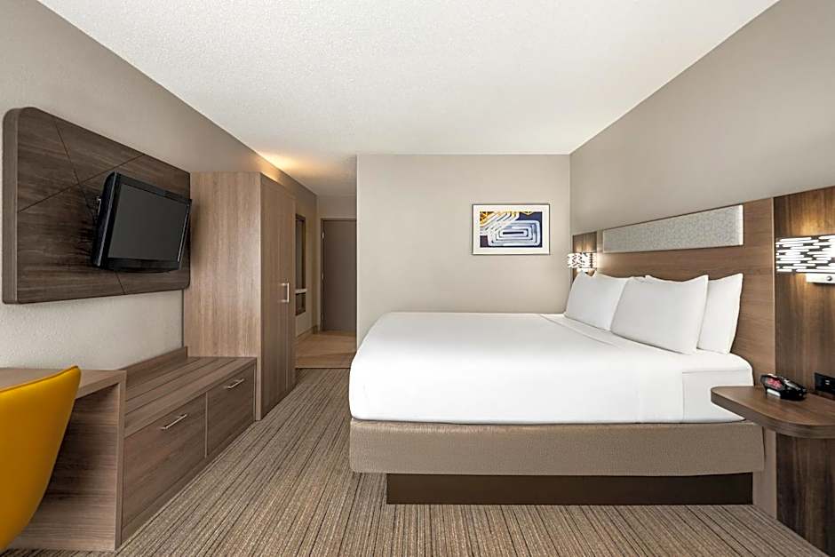 Holiday Inn Express Hotel & Suites Fredericksburg By IHG