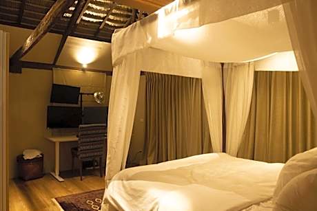 Apartment with Garden View