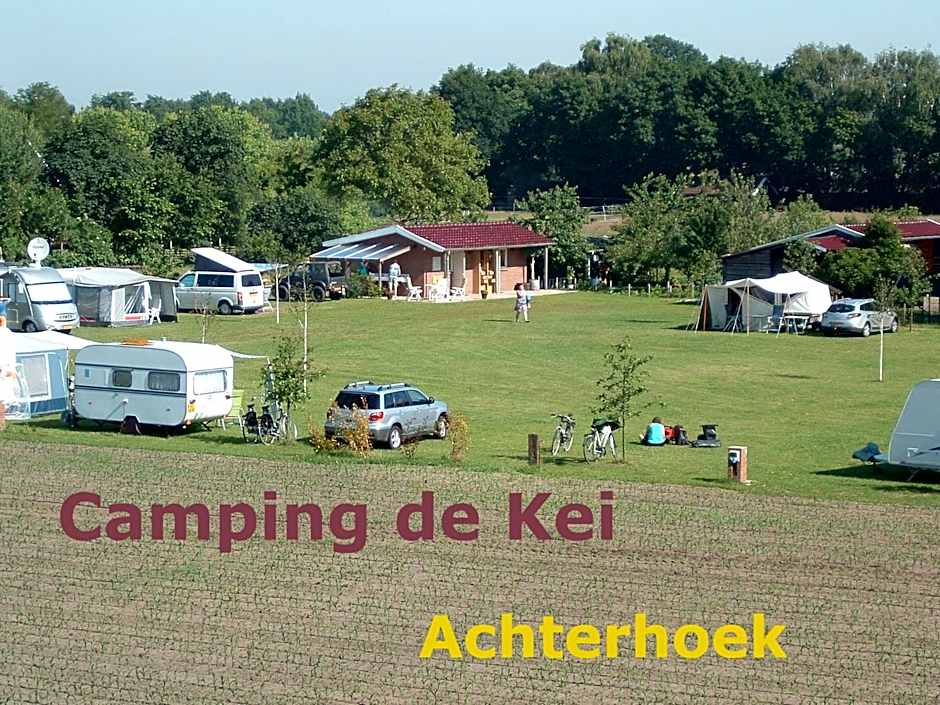 Ruime caravan op gezellige minicamping