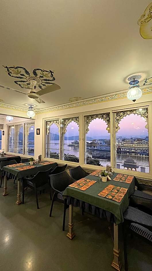 Mewar Haveli A Traditional Hotel