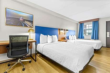 Queen Room with Two Queen Beds and Roll-in Shower - Mobility Accessible/Non-Smoking