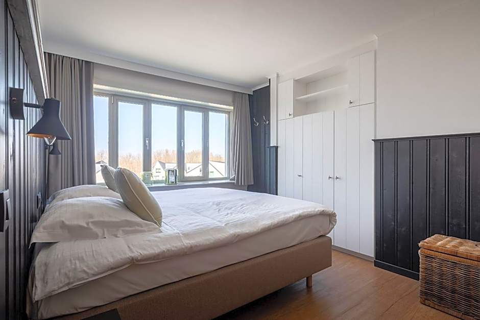 Photo 1 of 8 of Premium Apartment