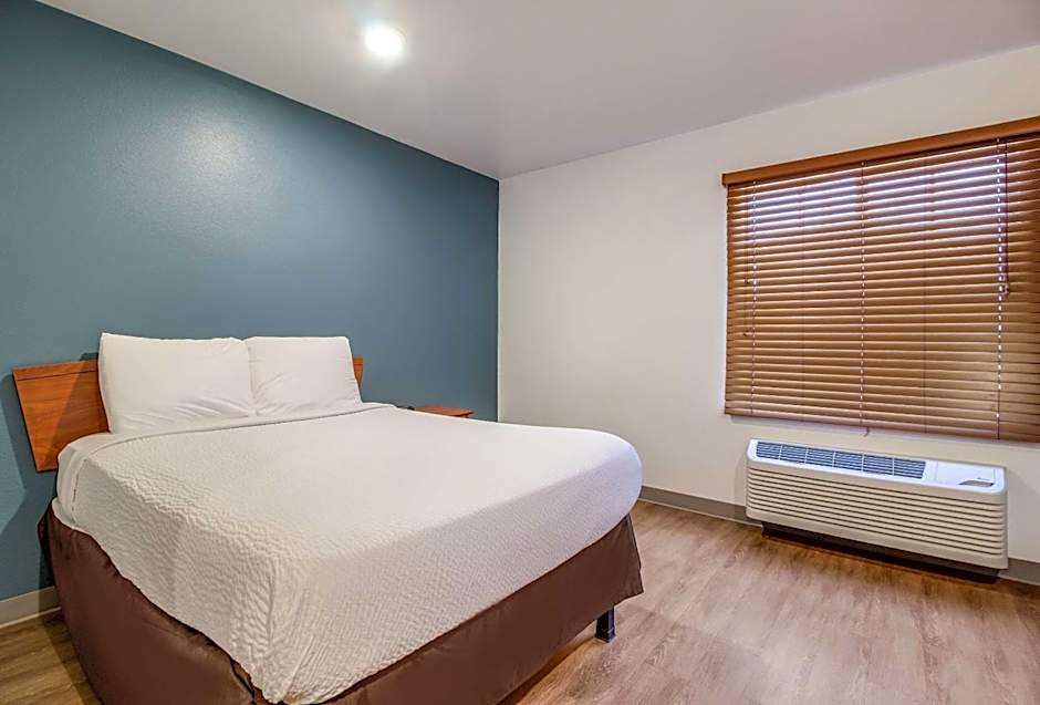 WoodSpring Suites Houston Baytown