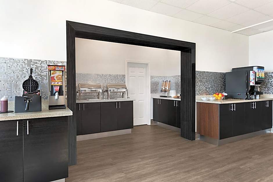 Ramada on the Bay Conference Resort Belleville