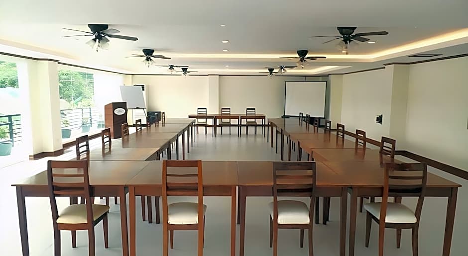 Ipil Suites Puerto Princesa