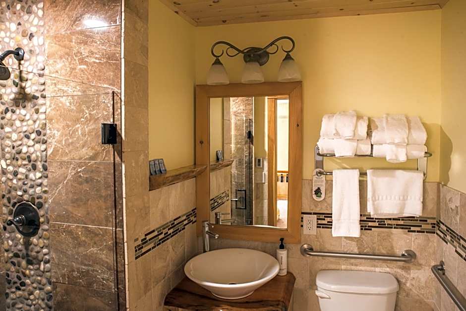 Adirondack Spruce Lodge