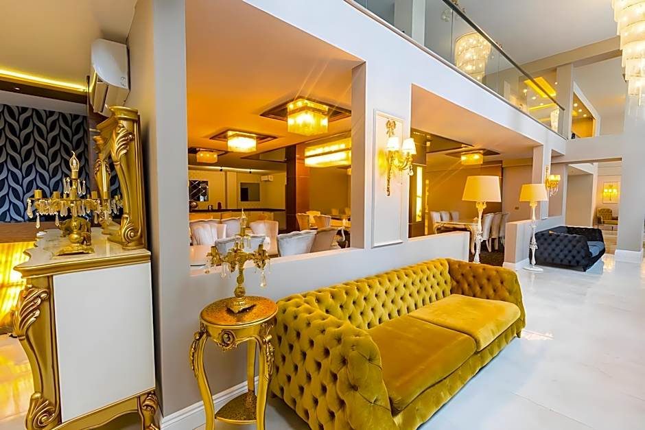 Real King Suite Hotel