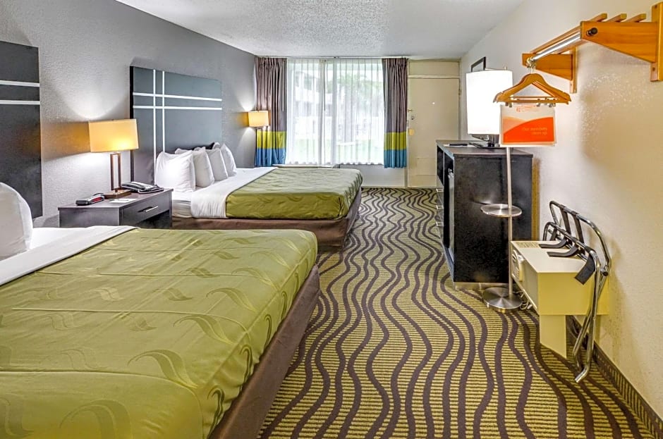 Quality Inn & Suites Hardeeville - Savannah North - Renovated with Hot Breakfast Included